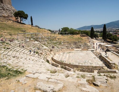 Che forma aveva il teatro nell’antica Grecia?